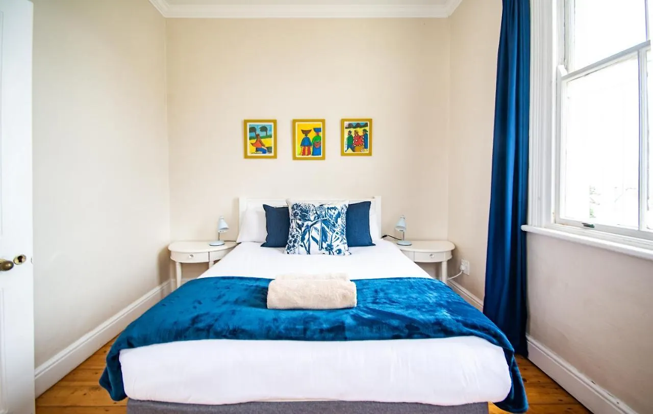 Holiday home Fintimara Beach House Muizenberg