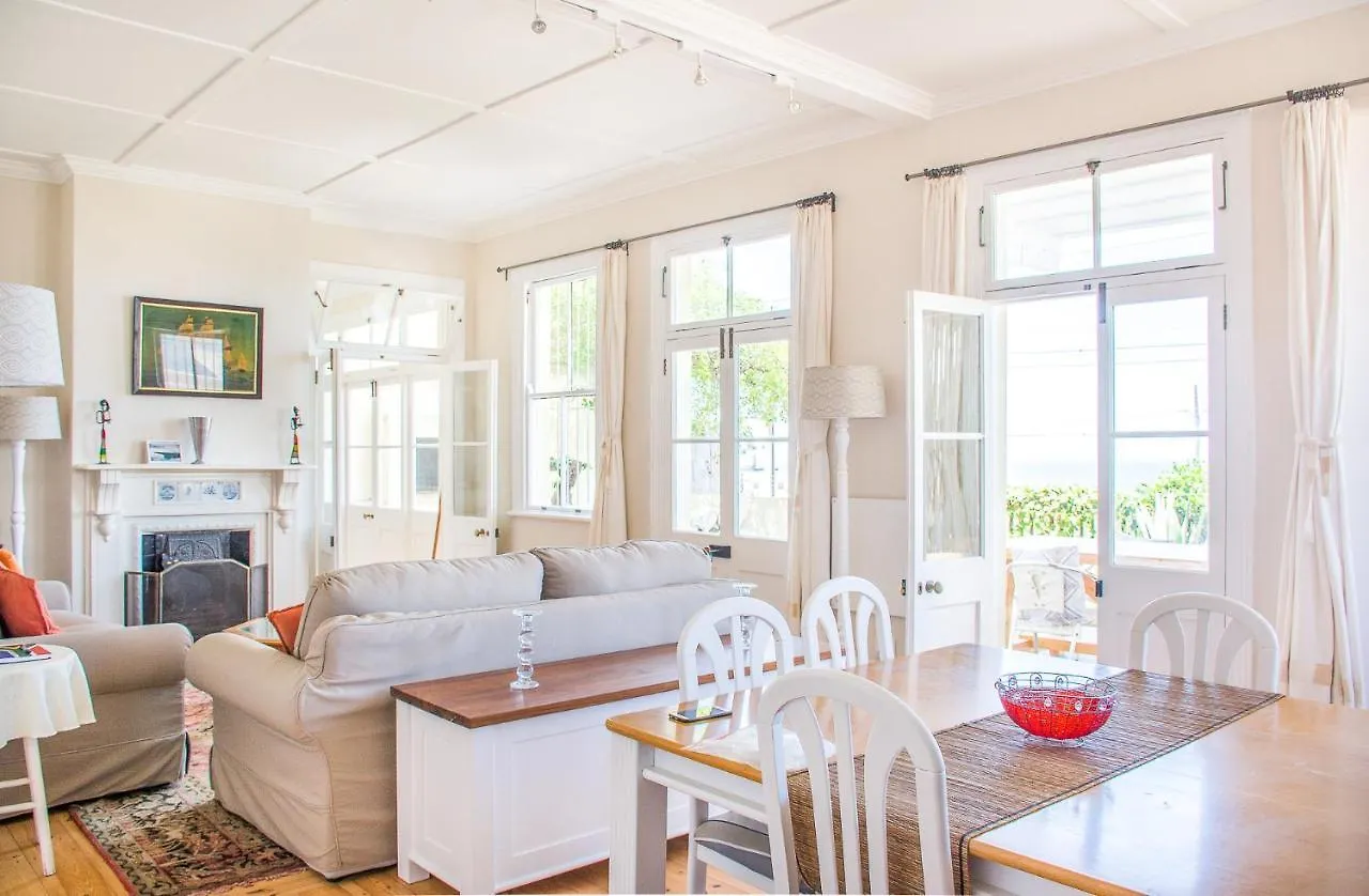 Fintimara Beach House Muizenberg Holiday home