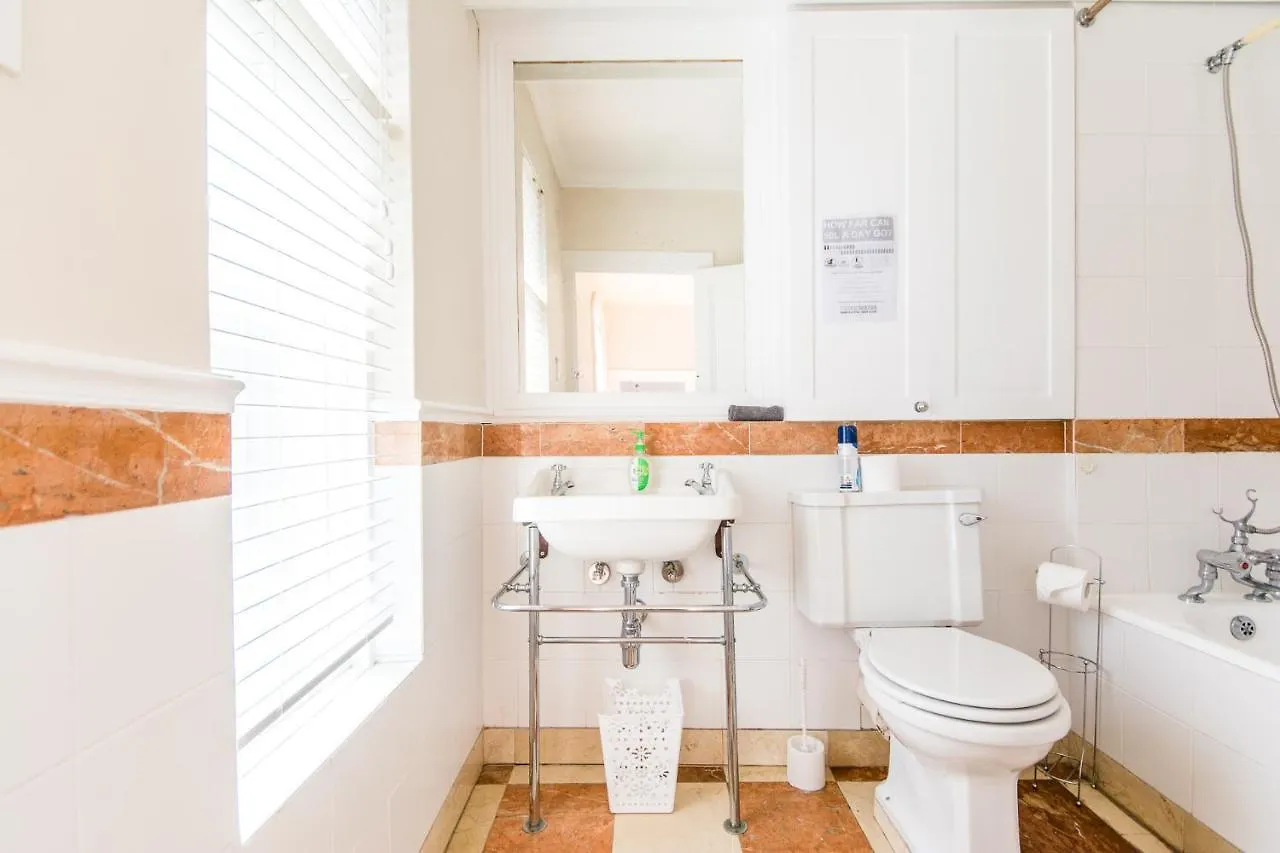Fintimara Beach House Muizenberg