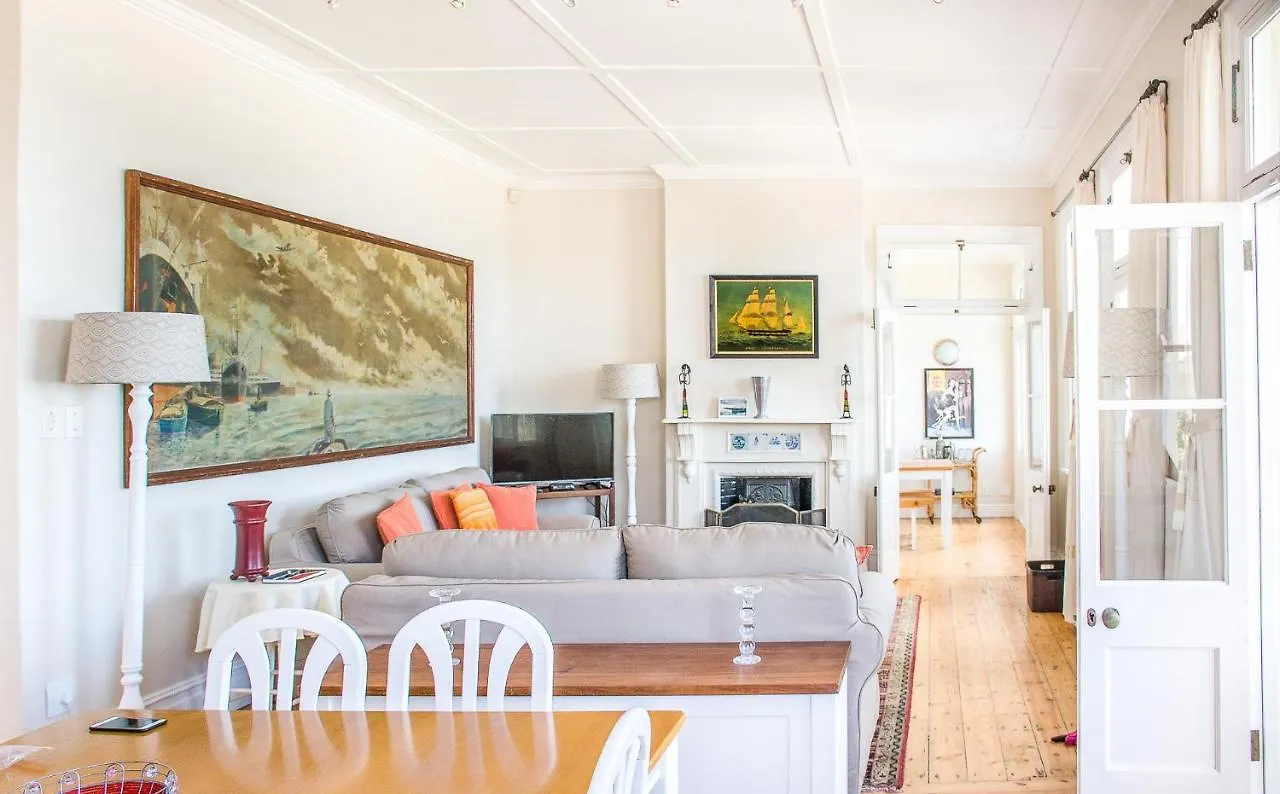 Fintimara Beach House Muizenberg